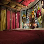 La Balade Des Gnomes Hotel